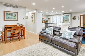 House (2 Bedrooms) | Interior