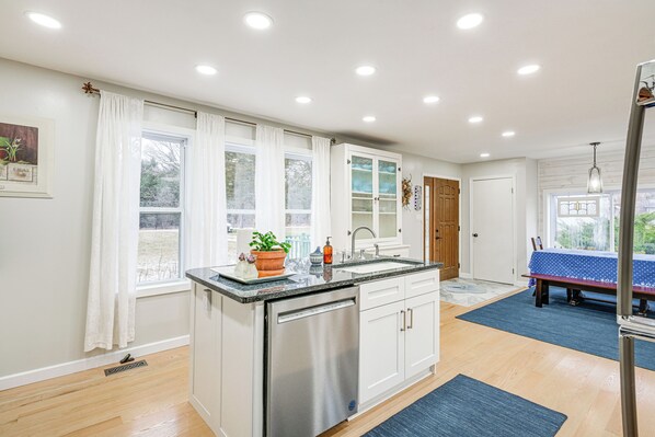 House (2 Bedrooms) | Interior