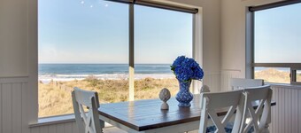 Beachfront Bandon Vacation Rental w/ Ocean View!