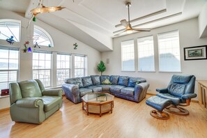 Interior - North Lakeport Home on Clear Lake: Boat + Unwind! (Lakeport)
