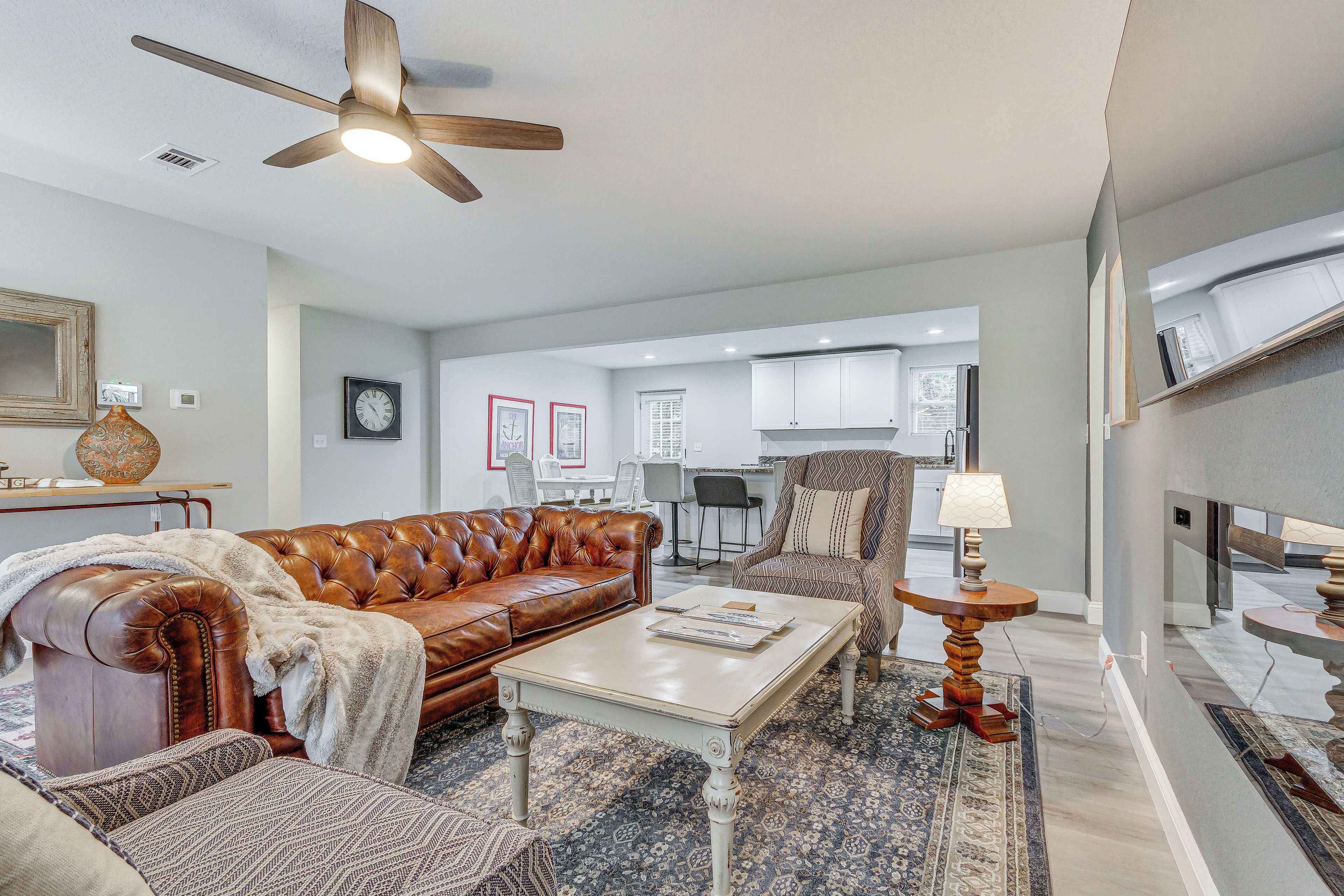 House (4 Bedrooms) | Front of property