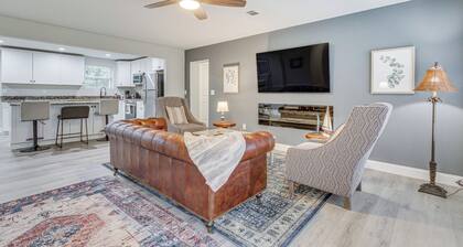 Updated Pensacola Home ~ 7 Mi to Beach!