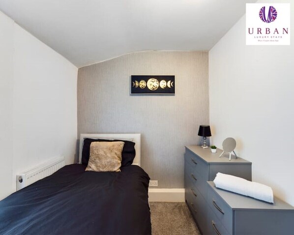 4 Schlafzimmer, Bügeleisen/Bügelbrett, WLAN, Bettwäsche