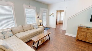 タウンホーム 3 ベッドルーム | リビング エリア