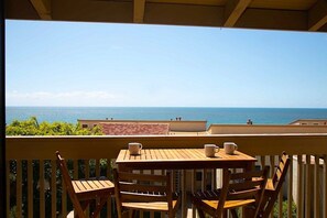 Condo, 2 Bedrooms | Outdoor dining - Sbtc324 2 Bedroom Condo by RedAwning (Solana Beach)