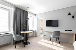 Executive Double Room, Balcony | Premium bedding, memory foam beds, minibar, in-room safe - Hôtel restaurant Beim Schlass (Wiltz)