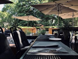 Dinner and brunch served, local cuisine