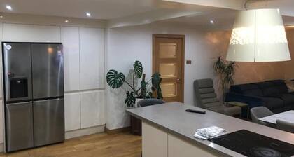 Spacious 5-Bedroom Home – Perfect for Family Getaways and Group Stay