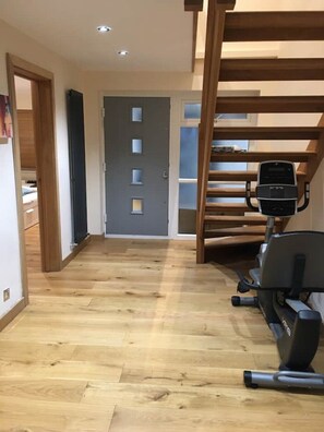 Interior - Spacious 5-Bedroom Home – Perfect for Family Getaways and Group Stay (Fareham)