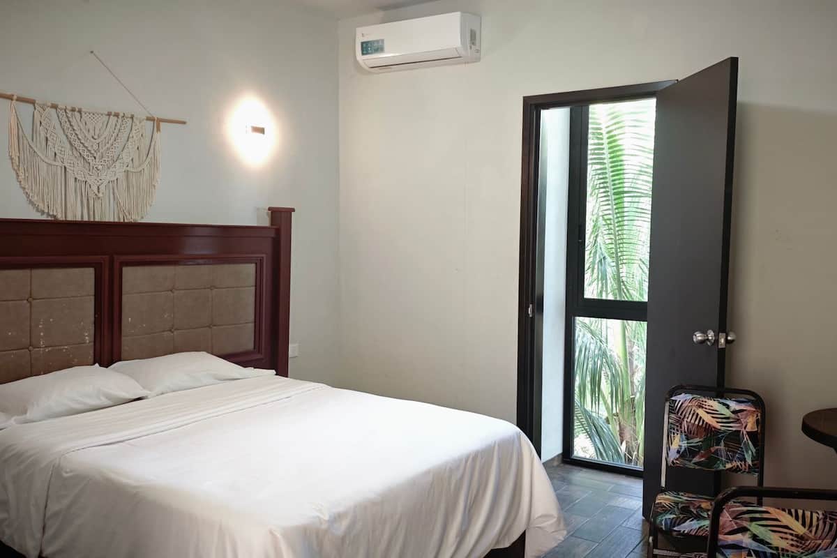 Chambre Double Standard, 1 lit double, non-fumeur, salle de bains privée