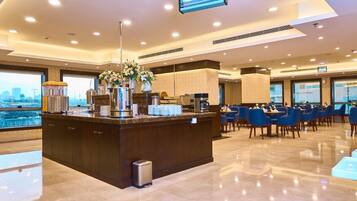 Daily continental breakfast (SAR 30 per person)