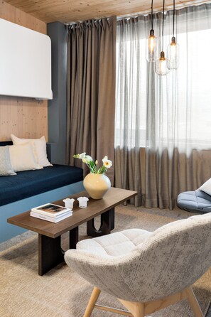 Studio Suite | Desk, laptop workspace, soundproofing, free WiFi - RS Noatun (Horten)