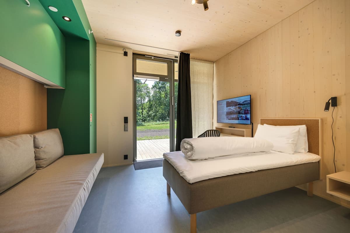 Single Room | Desk, laptop workspace, soundproofing, free WiFi