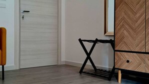 Interior - Apartment for 2 persons with bathroom and equipped kitchen (Salerno)