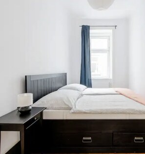 2 habitaciones, tabla de planchar con plancha, wifi y ropa de cama 
