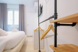 Habitación clásica | Decoración personalizada, wifi gratis y ropa de cama 