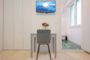 Premium Room | Individually decorated, free WiFi, bed sheets - Le stanze dell'Edera (Bologna)