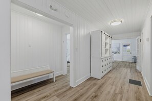 Interior - ☀️Beacon House-Historic Inn in Carolina Beach!☀️ (Carolina Beach)