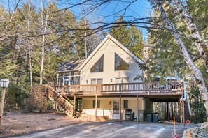 Exterior - Suissevale on Winnipesaukee Home For 11 (Moultonborough)