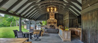 Dragonfly Cottage: Dog Friendly, Enclosed Yard Area, Community Perks
