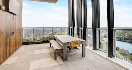 Luxury Stay on Rainey St