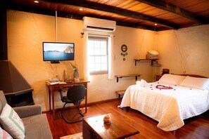 Cabaña básica | 1 dormitorio, ropa de cama hipoalergénica, escritorio