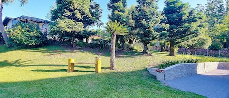 المنطقة المحيطة بالمنشأة