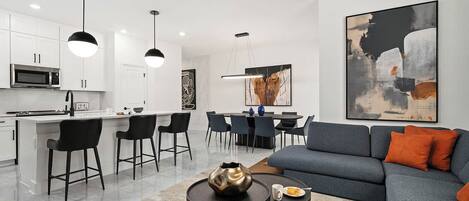 Télévision, chaîne hi-fi