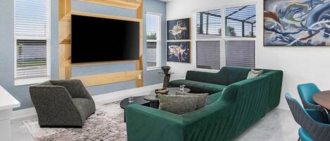 TV connectée, baby-foot, chaîne hi-fi