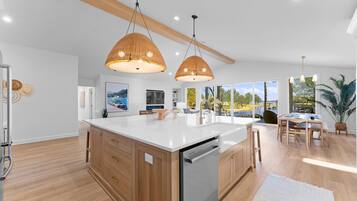 House, Multiple Beds (Blanca Bay on Brawley) | Private kitchen