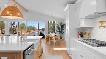 House, Multiple Beds (Blanca Bay on Brawley) | Private kitchen