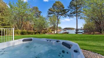 House, Multiple Beds (Blanca Bay on Brawley) | Property grounds