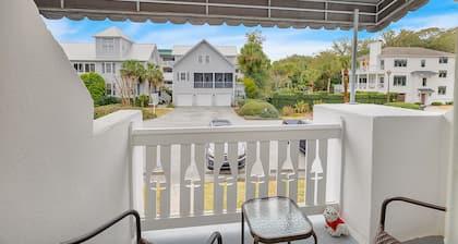 Steps to East Beach & Pet Friendly w/ 2 King Beds