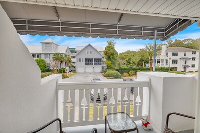 Steps to East Beach & Pet Friendly w/ 2 King Beds