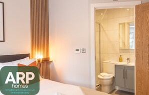 4 camere, ferro/asse da stiro, Wi-Fi, lenzuola