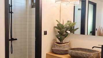 Hair dryer, towels