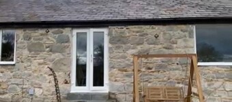 Unique stay on an alpaca therapy farm with miniature donkeys - dog friendly 