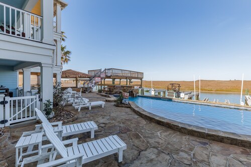 Luxury Waterfront Townhome | Endless Coastal Views