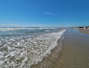 Beach nearby - Aruba Bay: Paradise for Beach-Goers & Boaters (Corpus Christi)