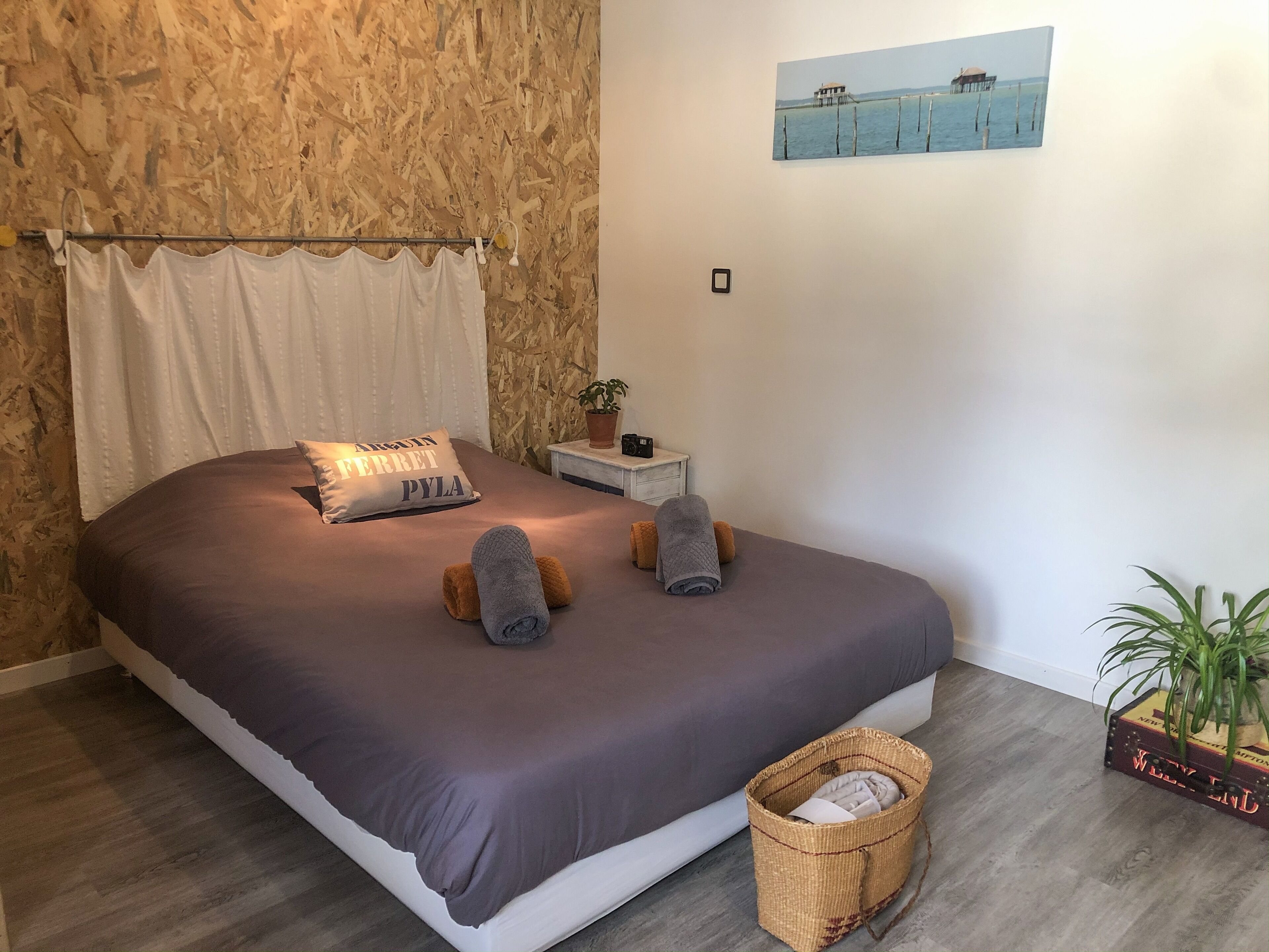 1 chambre, fer et planche à repasser, lit parapluie, Wi-Fi gratuit