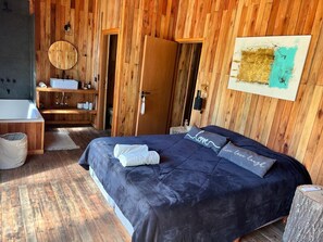 3 bedrooms, WiFi, bed sheets - Otro Mundo, island in Delta. (Tigre)