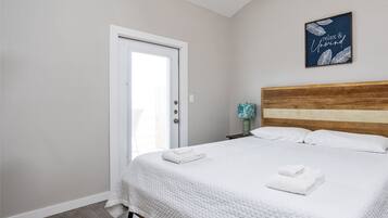 3 habitaciones, tabla de planchar con plancha, wifi y ropa de cama