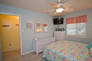 1 bedroom, iron/ironing board, WiFi - Pebble Beach G-103, Oceanside Condo in Emerald Isle, NC! (Emerald Isle)