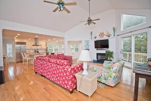 TV, fireplace, DVD player, stereo