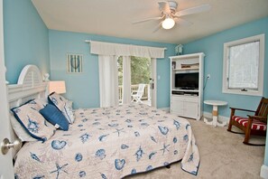 4 室のベッドルーム、��アイロン / アイロン台、WiFi