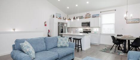 Een smart-tv en tafelvoetbal