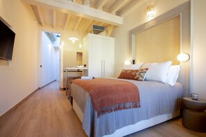 2 bedrooms, iron/ironing board, WiFi, bed sheets - Amazing loft in Seville center. San Francisco III (Seville)