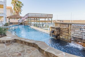 Pool - Waterfront Complex Views, Proximity to the Beach with Easy Garage Access (Corpus Christi)