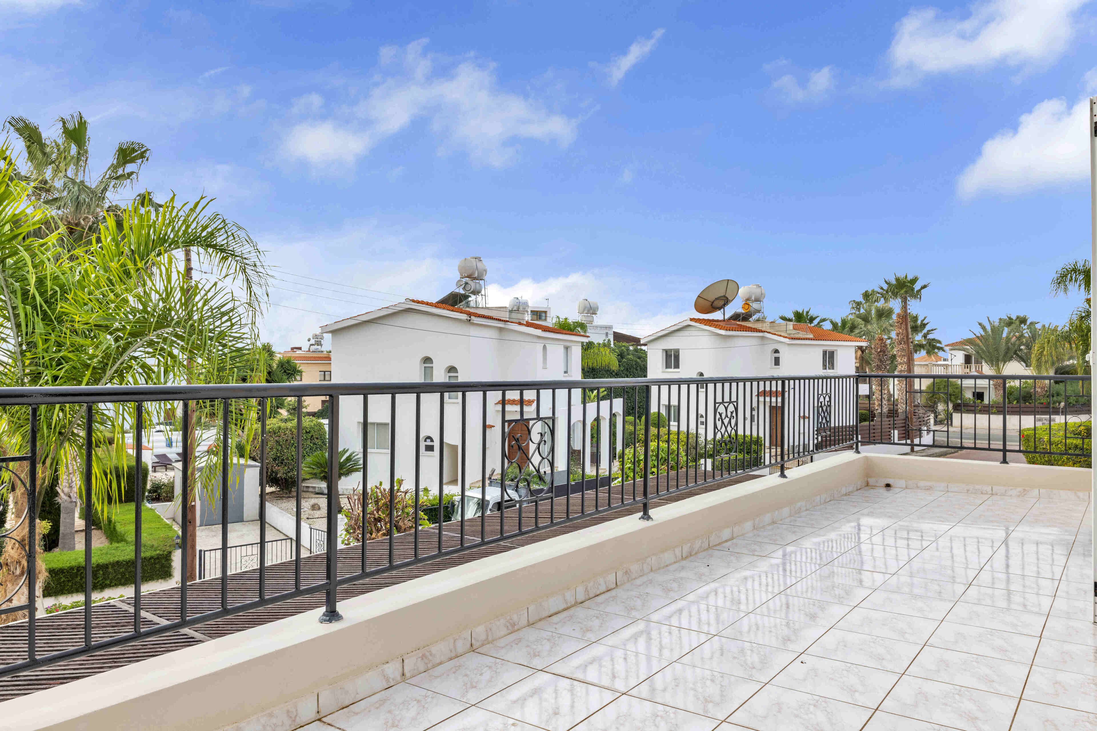 Luxury Villa | Terrace/patio