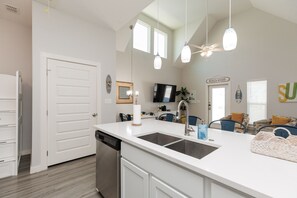 Interior - Bring Your Pups: Pet-Friendly Townhome Near the Surf and Sand (Corpus Christi)